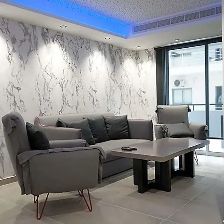 Mackenzie Boutique With Pool 4*