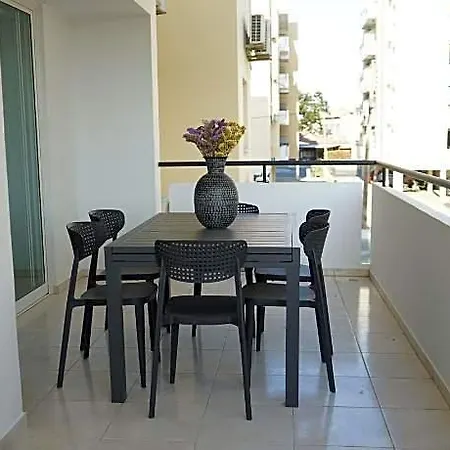 Ξενοδοχείο Mackenzie Boutique With Pool 4*